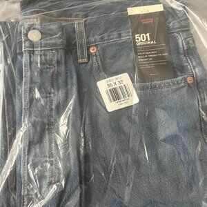 501 ORIGINAL FIT LIGHTWEIGHT MEN'S JEANS NWT